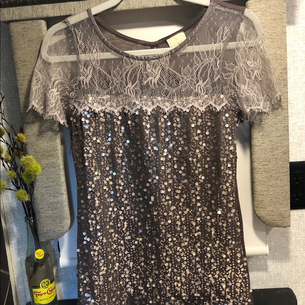 Daytrip sequin with lace top